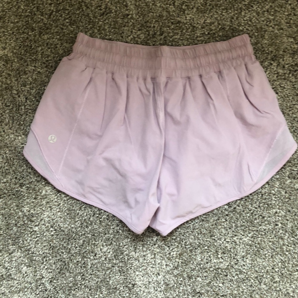 Lululemon hotty hot short 2.5